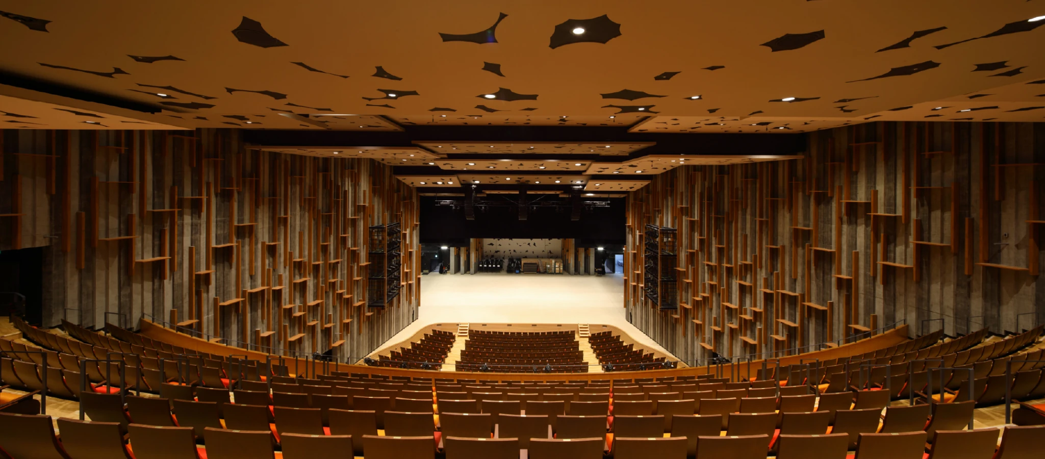 東京建物Brillia HALL 箕面(箕面市立文化芸能劇場)